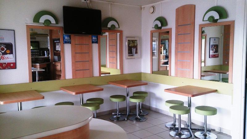 Ibis Budget Versailles Trappes Exterior foto