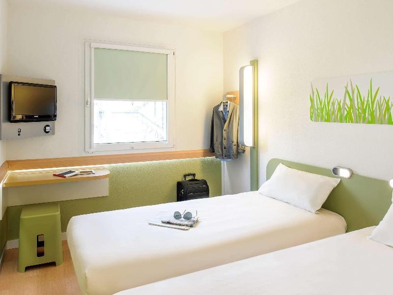 Ibis Budget Versailles Trappes Exterior foto