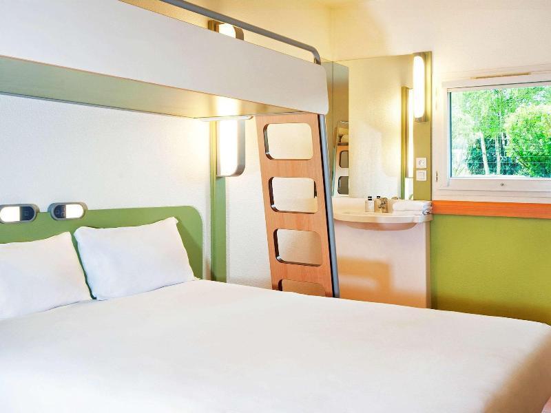 Ibis Budget Versailles Trappes Exterior foto