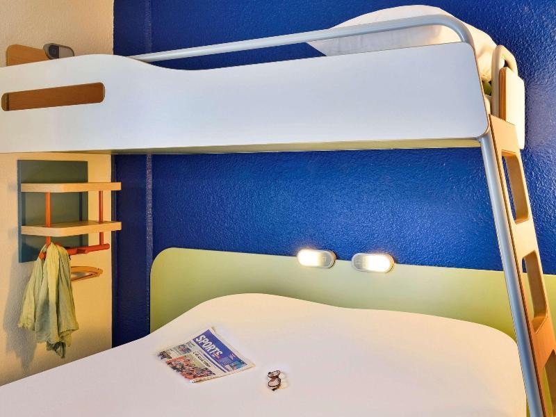 Ibis Budget Versailles Trappes Exterior foto
